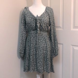 🐝5/$25🐝 NWT Sadie and sage boho floral long sleeve dress